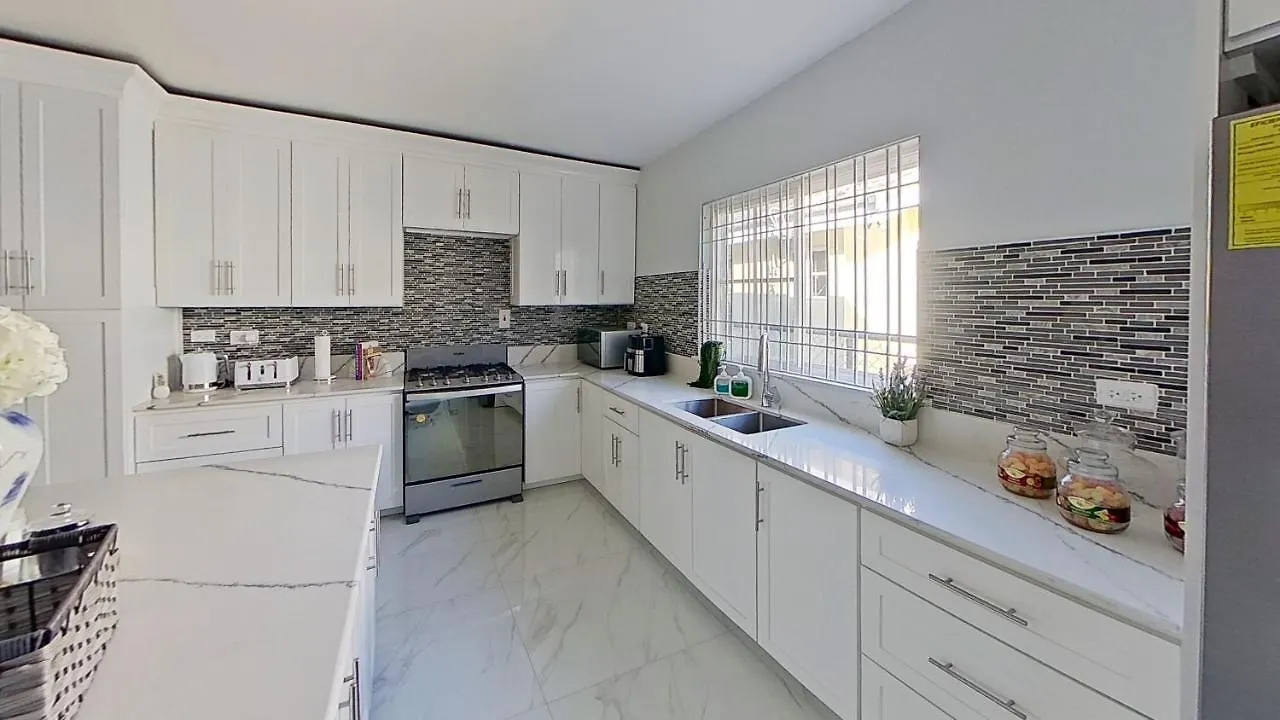 Edgewater Portmore Holiday Home